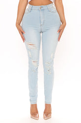 Drivin' To The Ocean Jeans - Light Blue Wash Ins Street